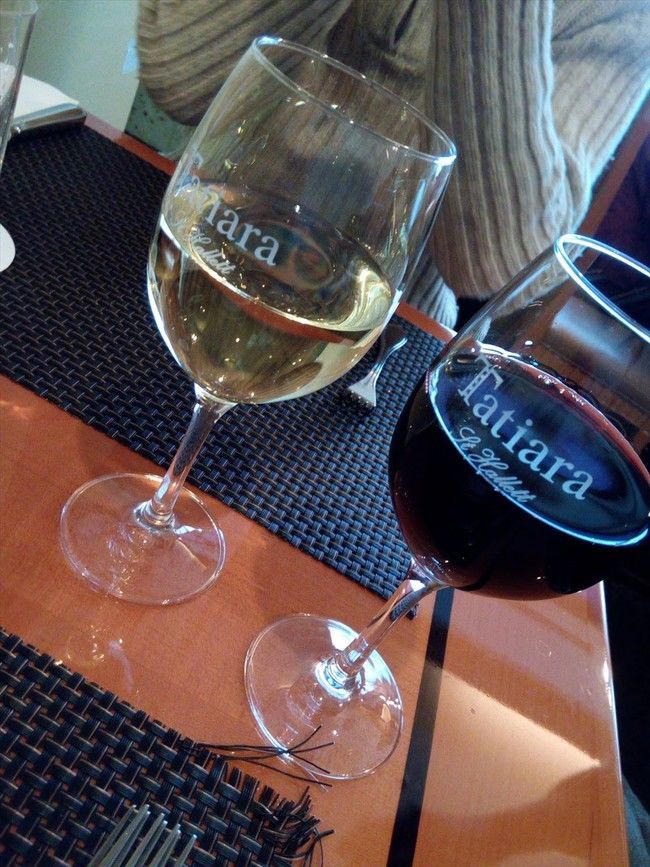 西武特別食堂 Hotel Okura ワインを取り合えず赤白で